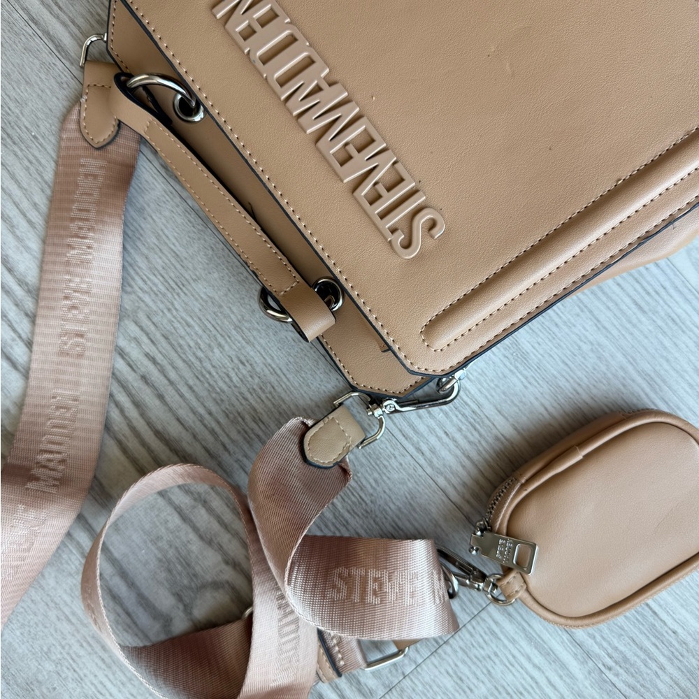 Steve Madden Beige Crossbody Bag with Pouch - Picture 2 of 9
